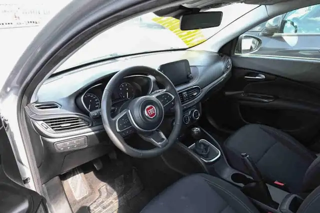 Fiat Tipo view 9