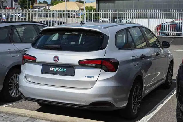 Fiat Tipo view 4