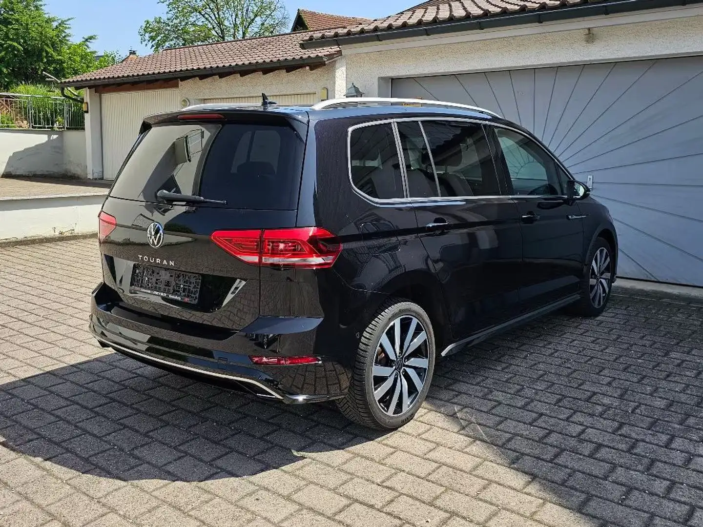 Volkswagen Touran Touran 1,5 TSI ACT Highline DSG Highline Schwarz - 2