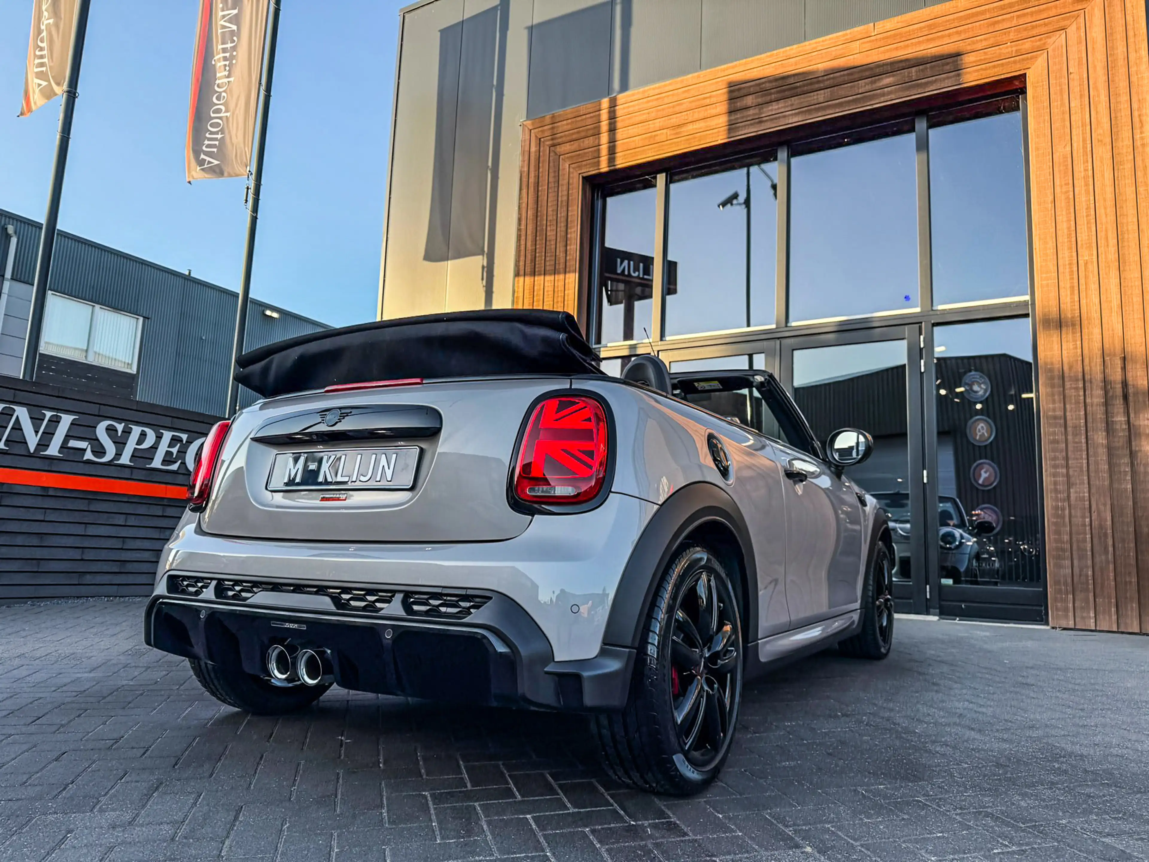 MINI John Cooper Works Cabrio 2.0 JCW Pack 231pk Manual Rooftopgrey/Camera/Uniek — photo 6