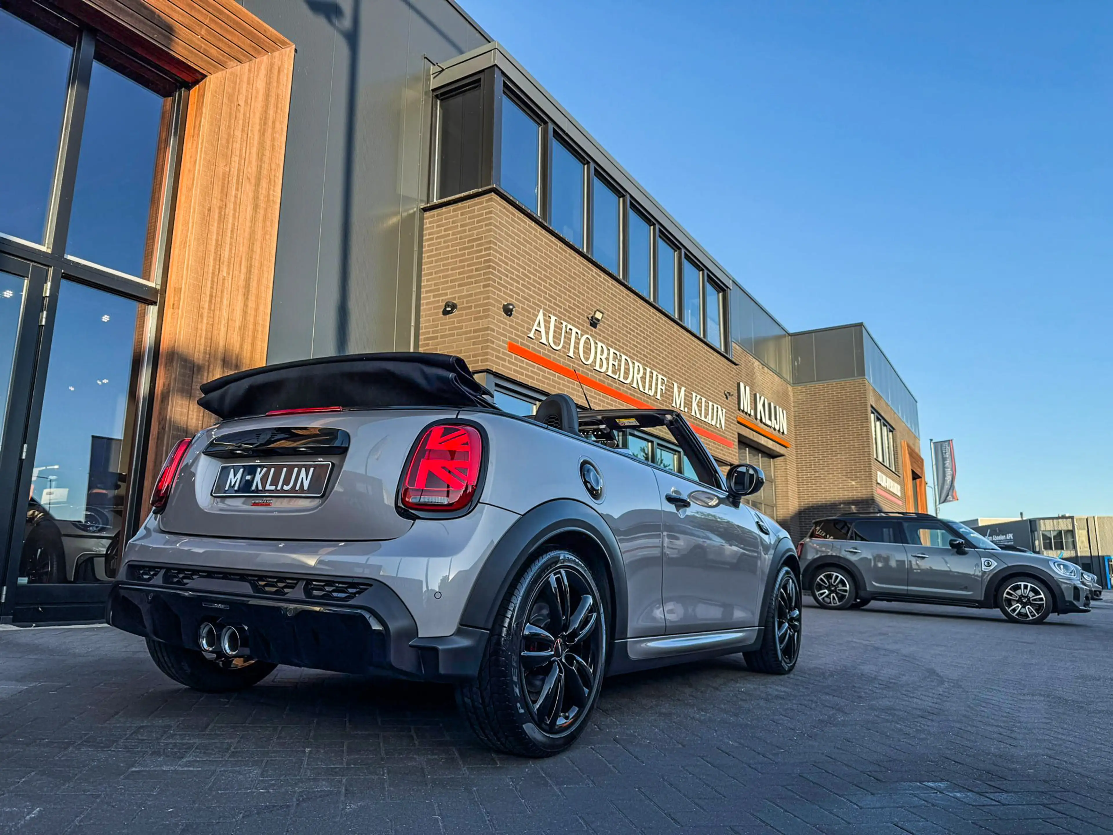 MINI John Cooper Works Cabrio 2.0 JCW Pack 231pk Manual Rooftopgrey/Camera/Uniek — photo 7