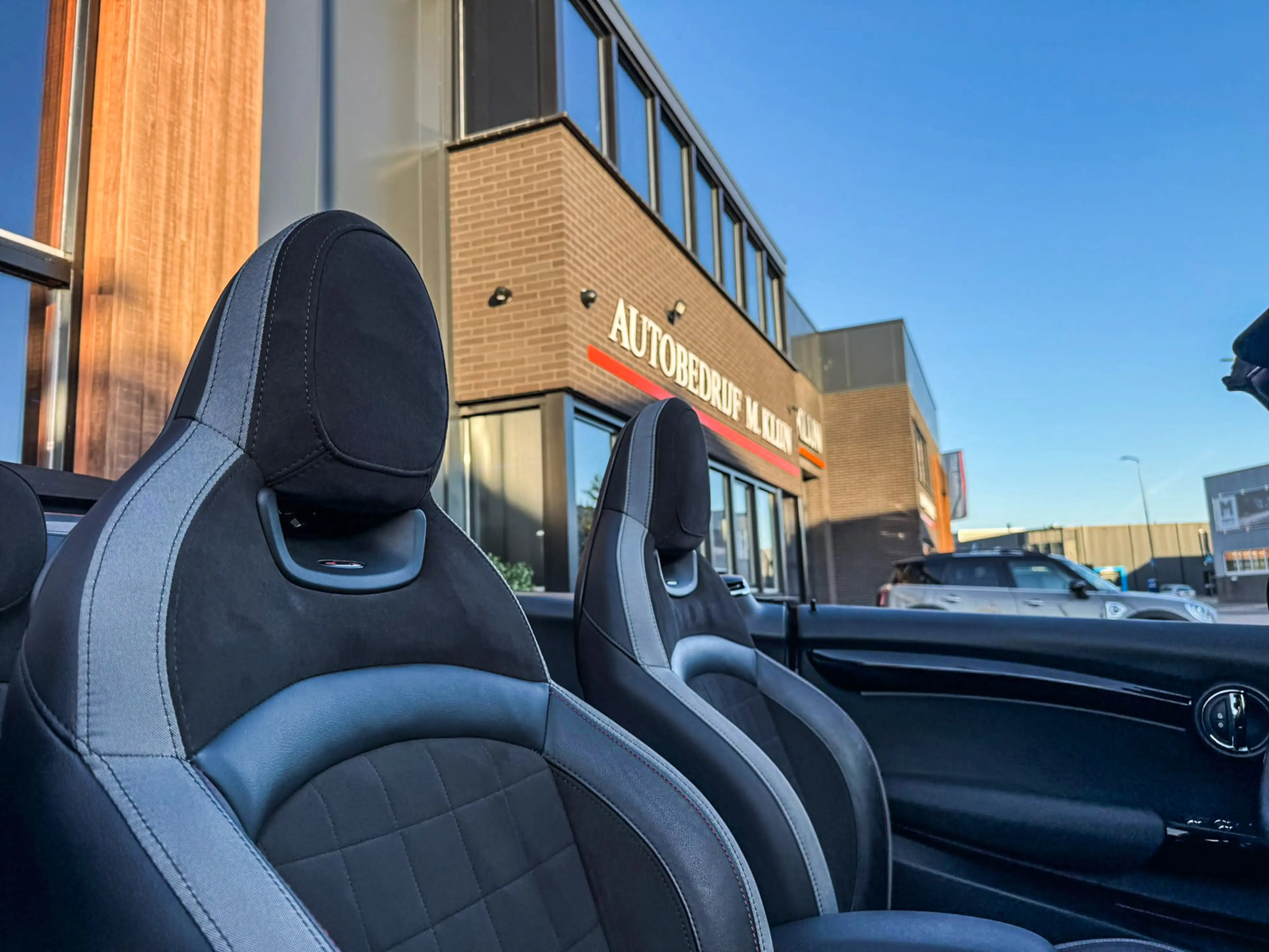MINI John Cooper Works Cabrio 2.0 JCW Pack 231pk Manual Rooftopgrey/Camera/Uniek — photo 13