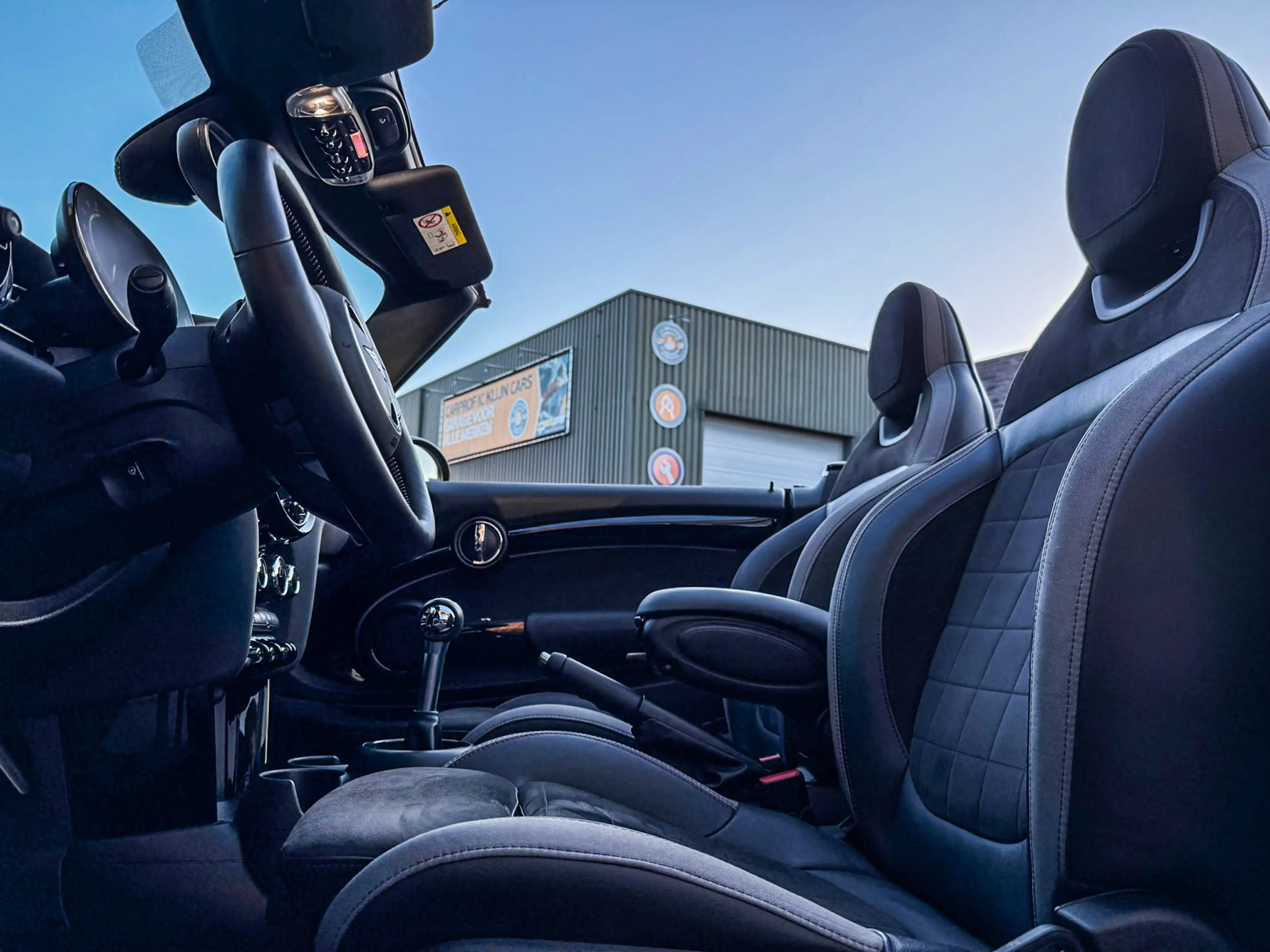 MINI John Cooper Works Cabrio 2.0 JCW Pack 231pk Manual Rooftopgrey/Camera/Uniek — photo 4
