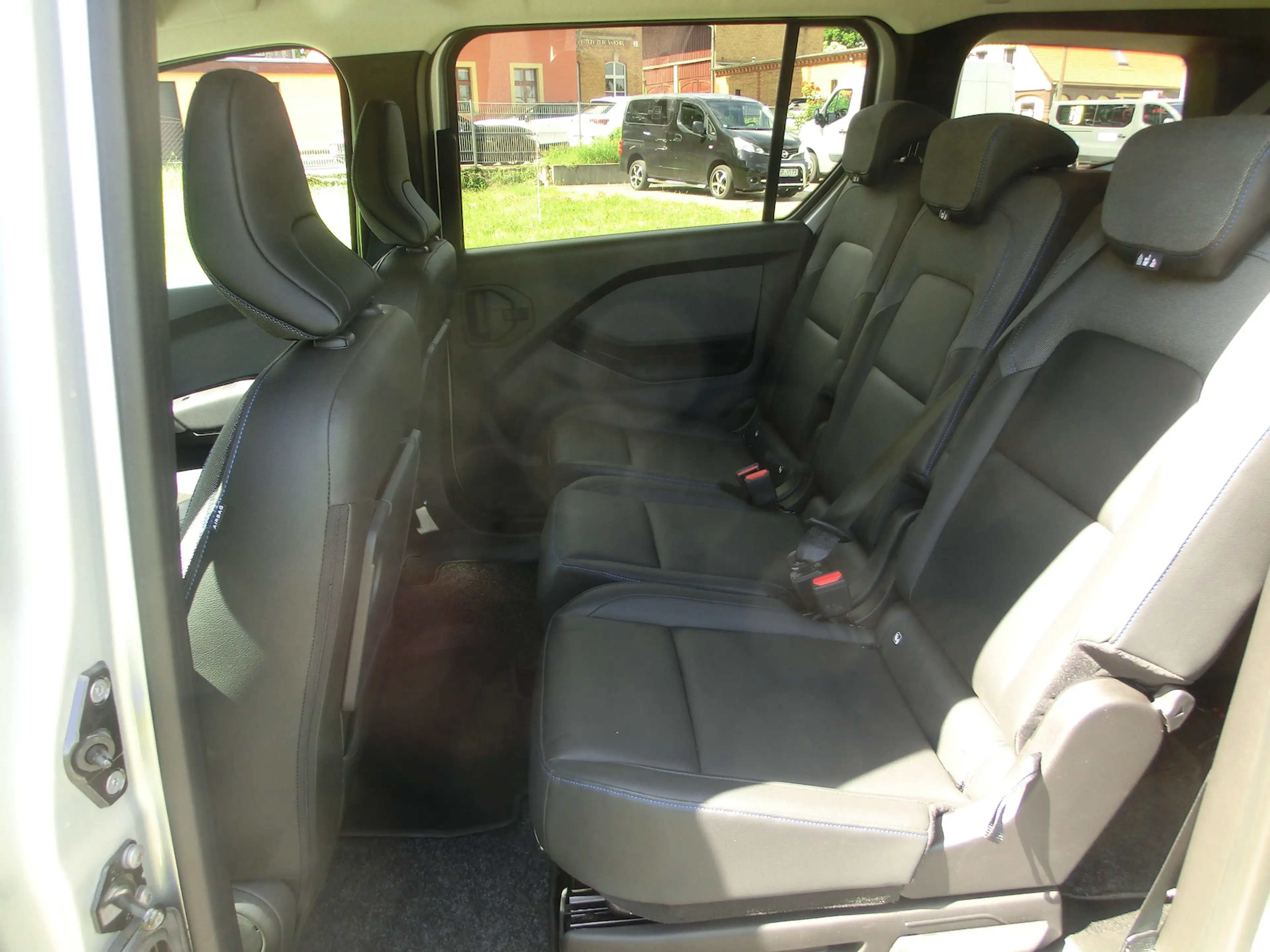 Nissan Townstar Tekna Kombi L2 7-Sitze Klima 2 Schiebetüren — photo 8