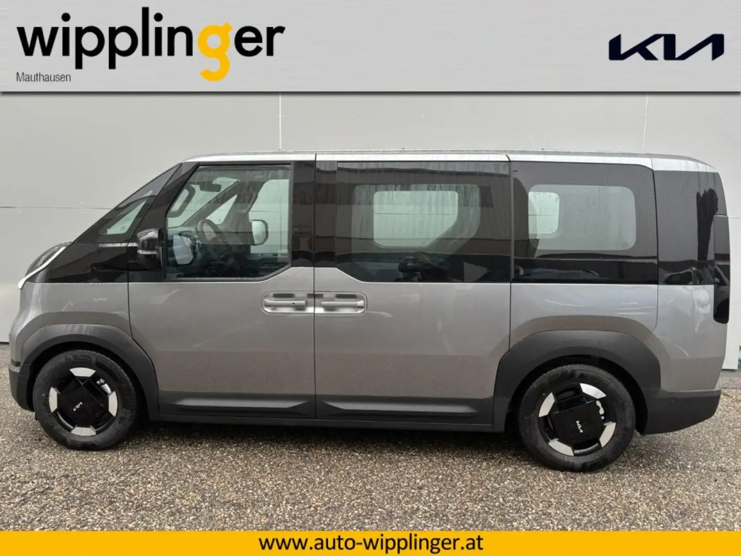 Kia PV5 Passenger PV5/5S/EARTH PLUS/71,2KWH/AT/163/P1/MY26 LP.: € 45.590,00 Grau - 2
