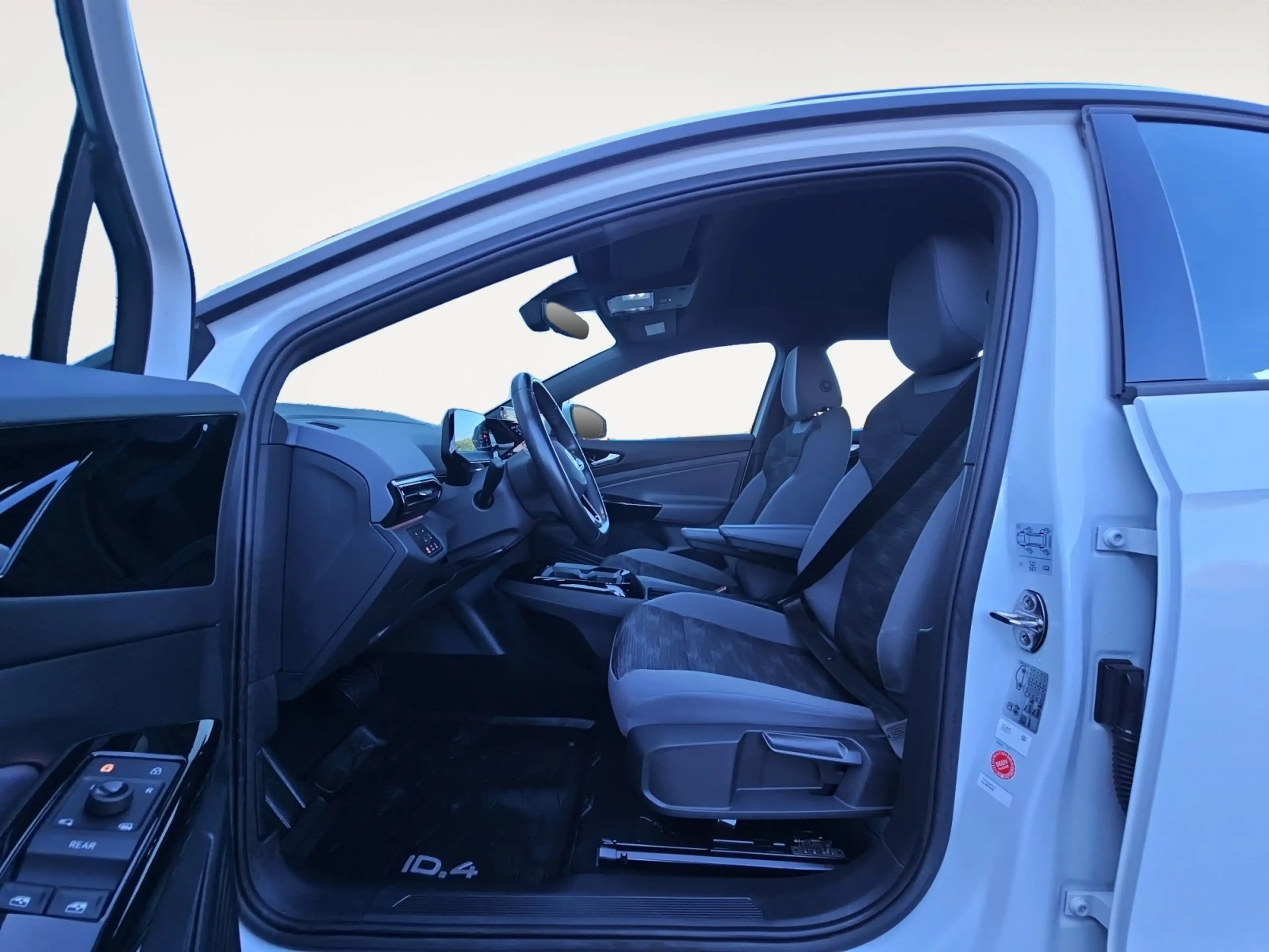 Volkswagen ID.4 Pure Performance ACC NAVI ALLWETTER SITZHZG. — photo 7