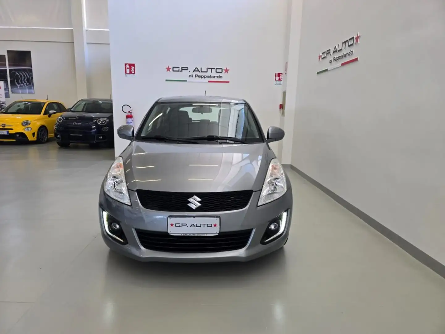 Suzuki Swift 1.2 VVT 5 porte B-Cool Grigio - 2