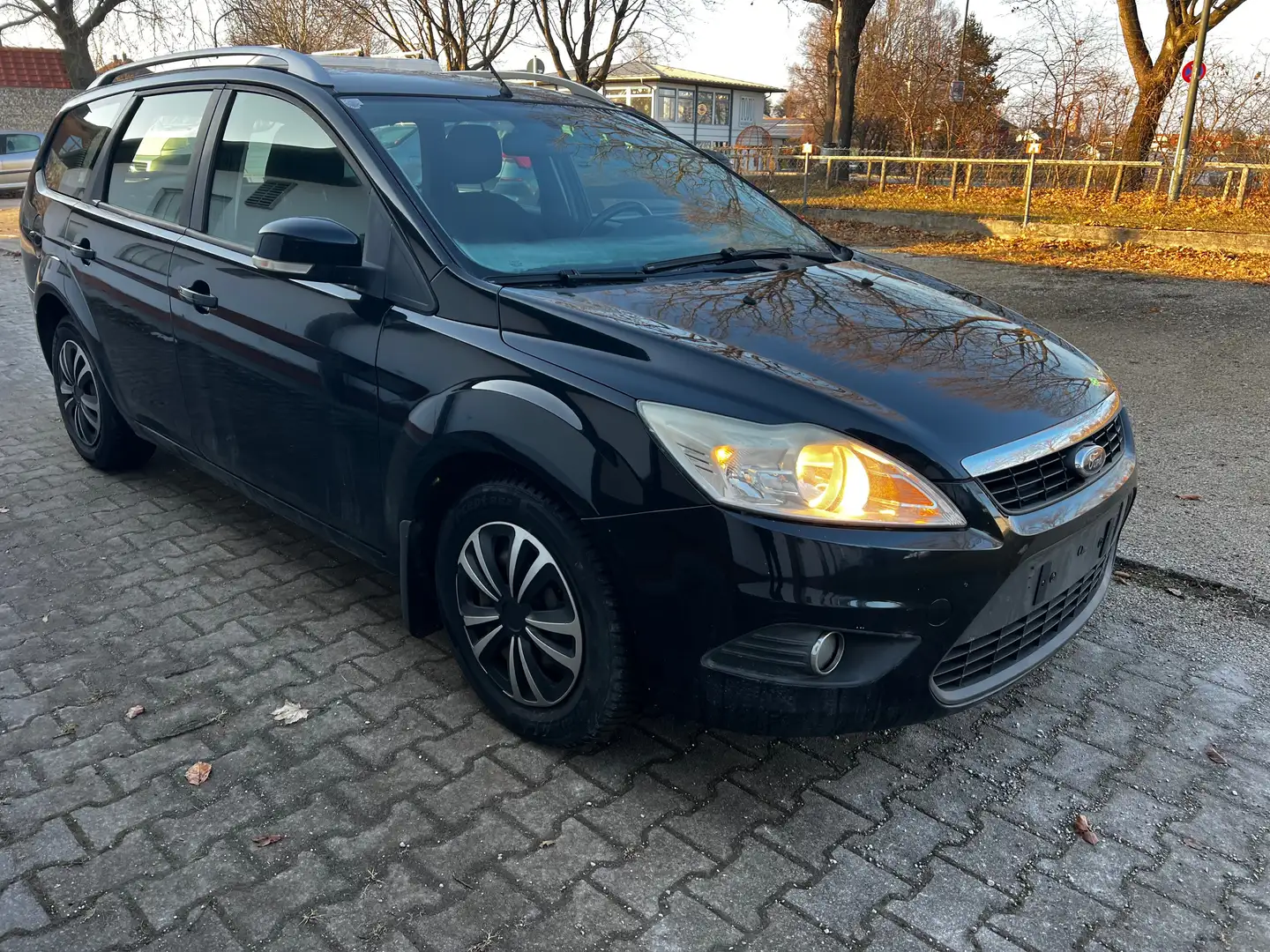 Ford Focus Focus Turnier TDCi Trend Schwarz - 2