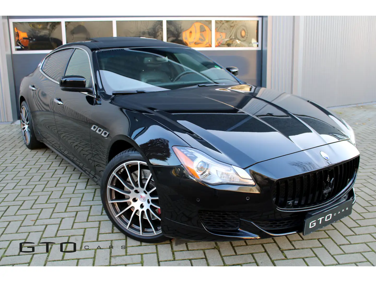 Maserati Quattroporte 3.8 V8 GTS Harman-Kardon/Camera/Schuifdak/Sportuit Schwarz - 2