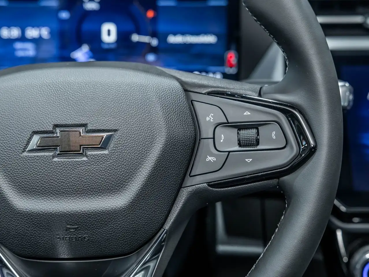 Chevrolet Bolt photo Chevrolet Bolt