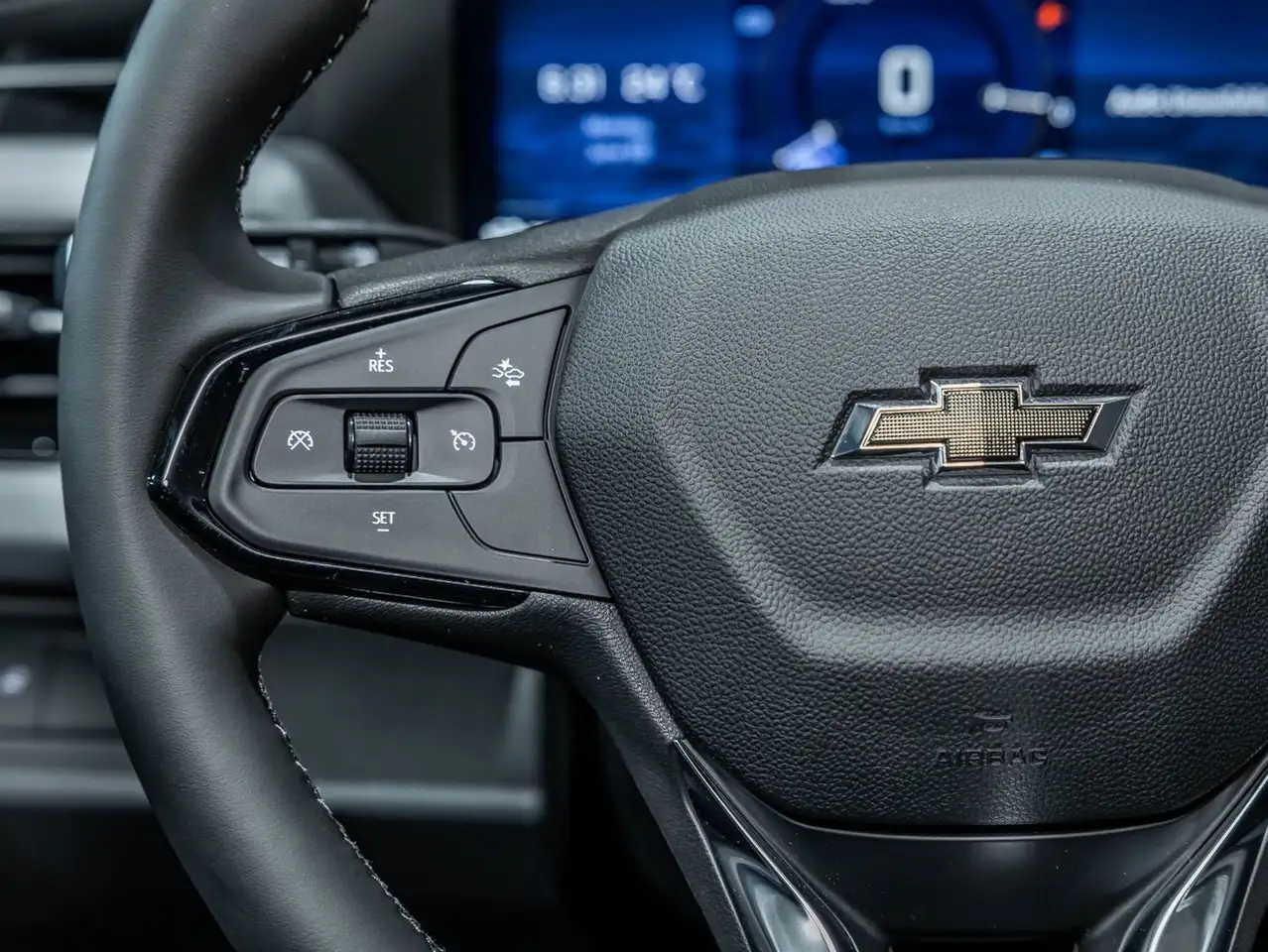Chevrolet Bolt photo Chevrolet Bolt
