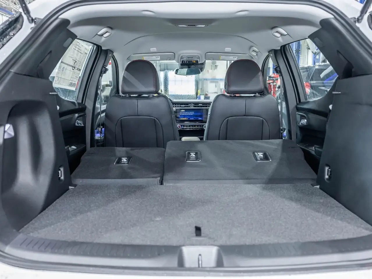 Chevrolet Bolt photo Chevrolet Bolt