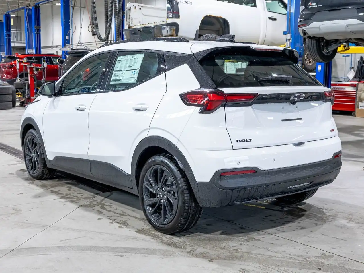 Chevrolet Bolt photo Chevrolet Bolt