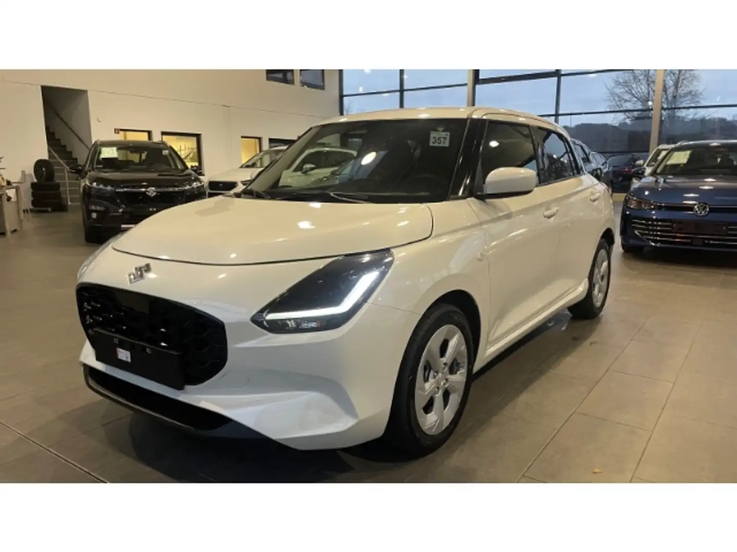 Suzuki Swift 1.2 Comfort LED NAVI ACC Kamera SitzHZG APP Connec Blanc - 1