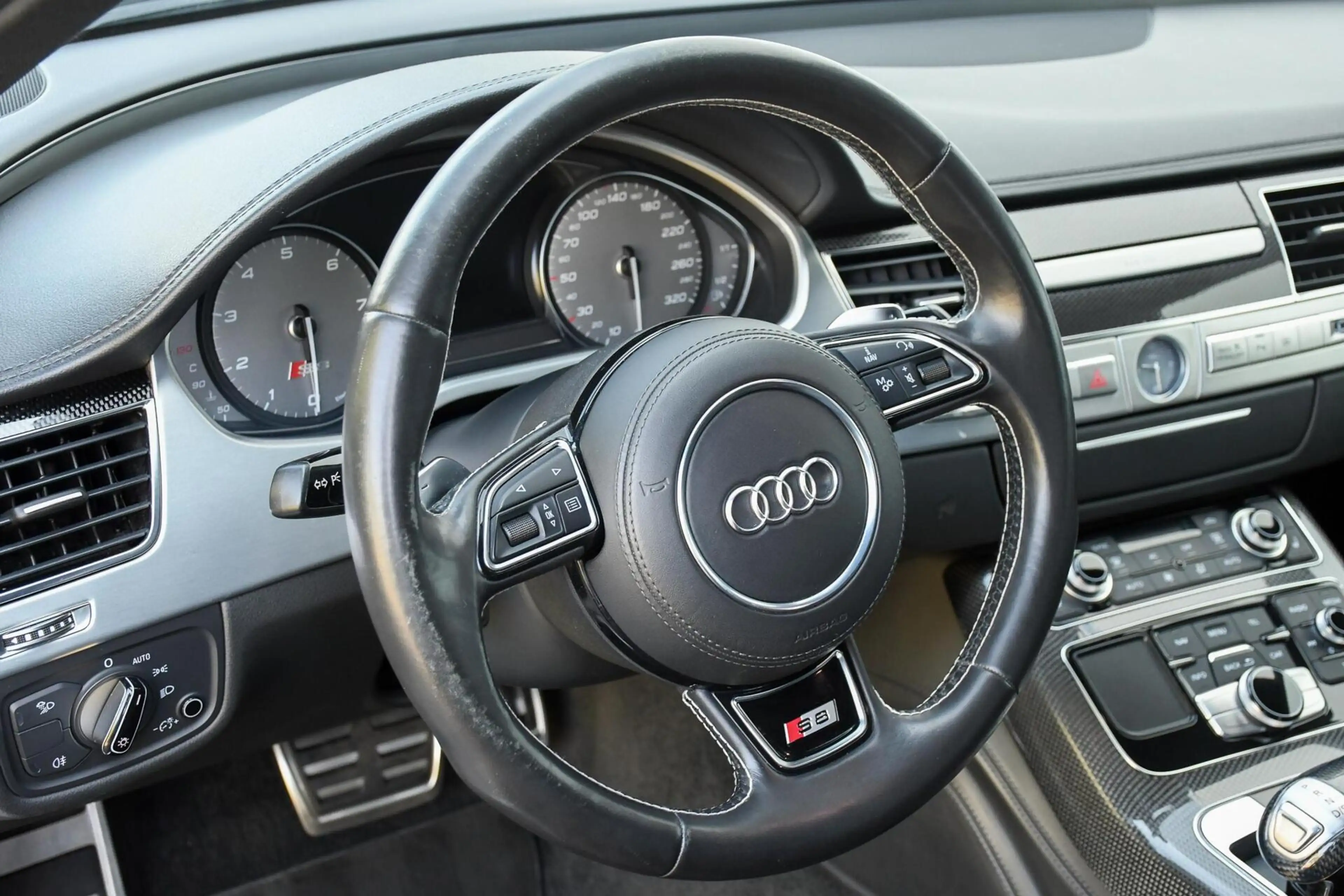 Audi S8 4.0 TFSI S8 quattro Pro Line+ Nieuwe Motor Goed on — photo 2