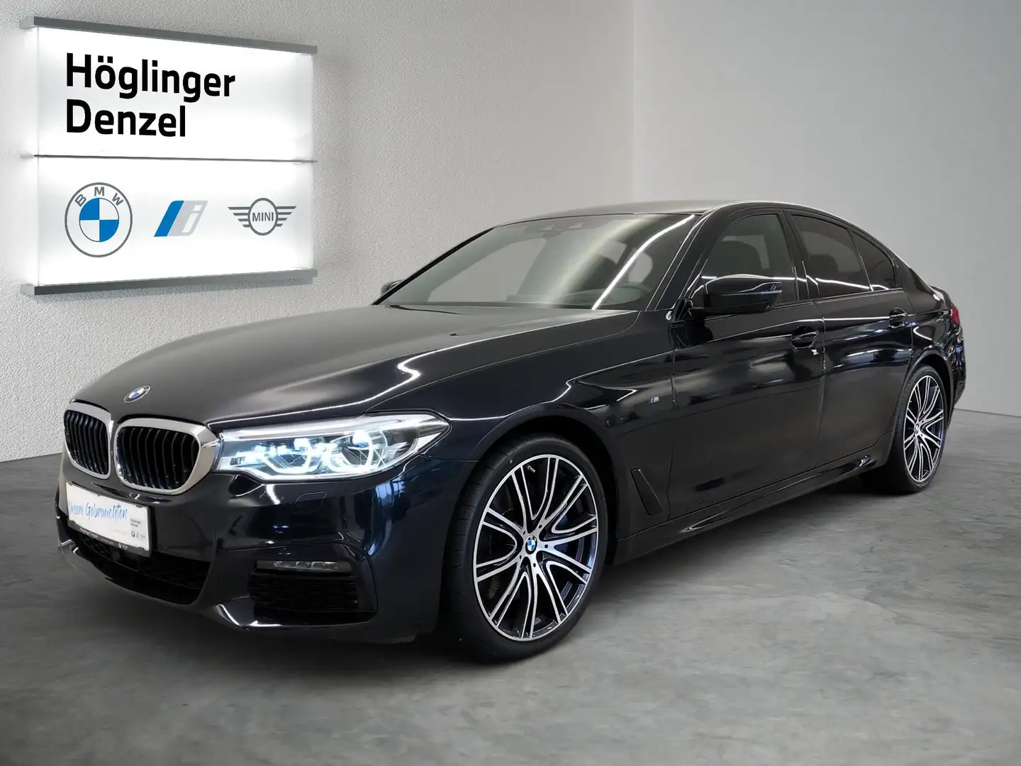 BMW 540 540d xDrive Zwart - 2