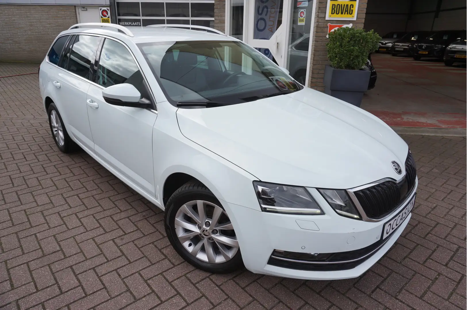 Skoda Octavia Combi 1.5 TSI Style Business Automaat Bianco - 1