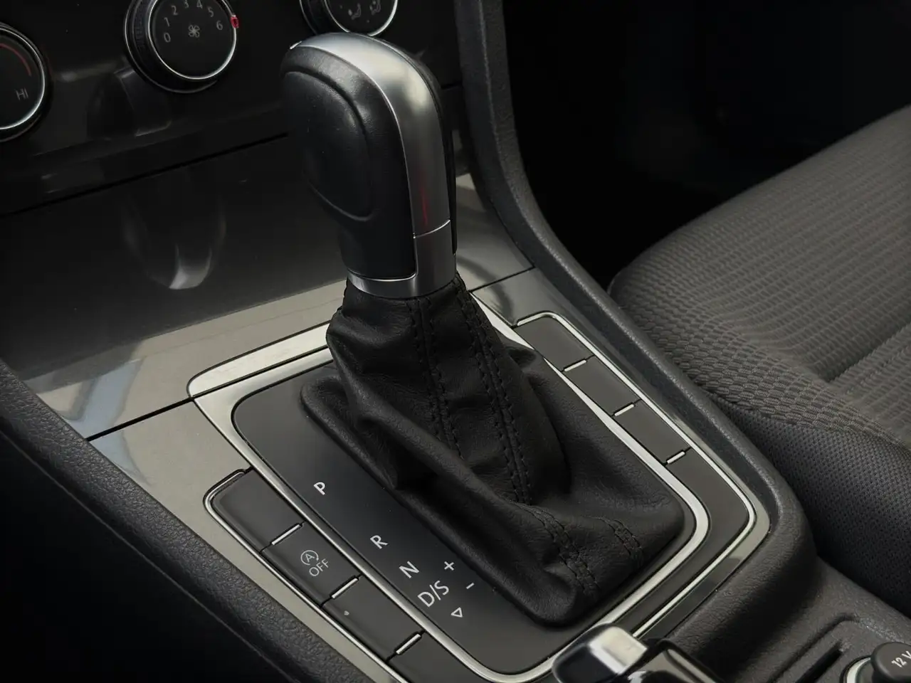 Volkswagen Golf снимка Volkswagen Golf