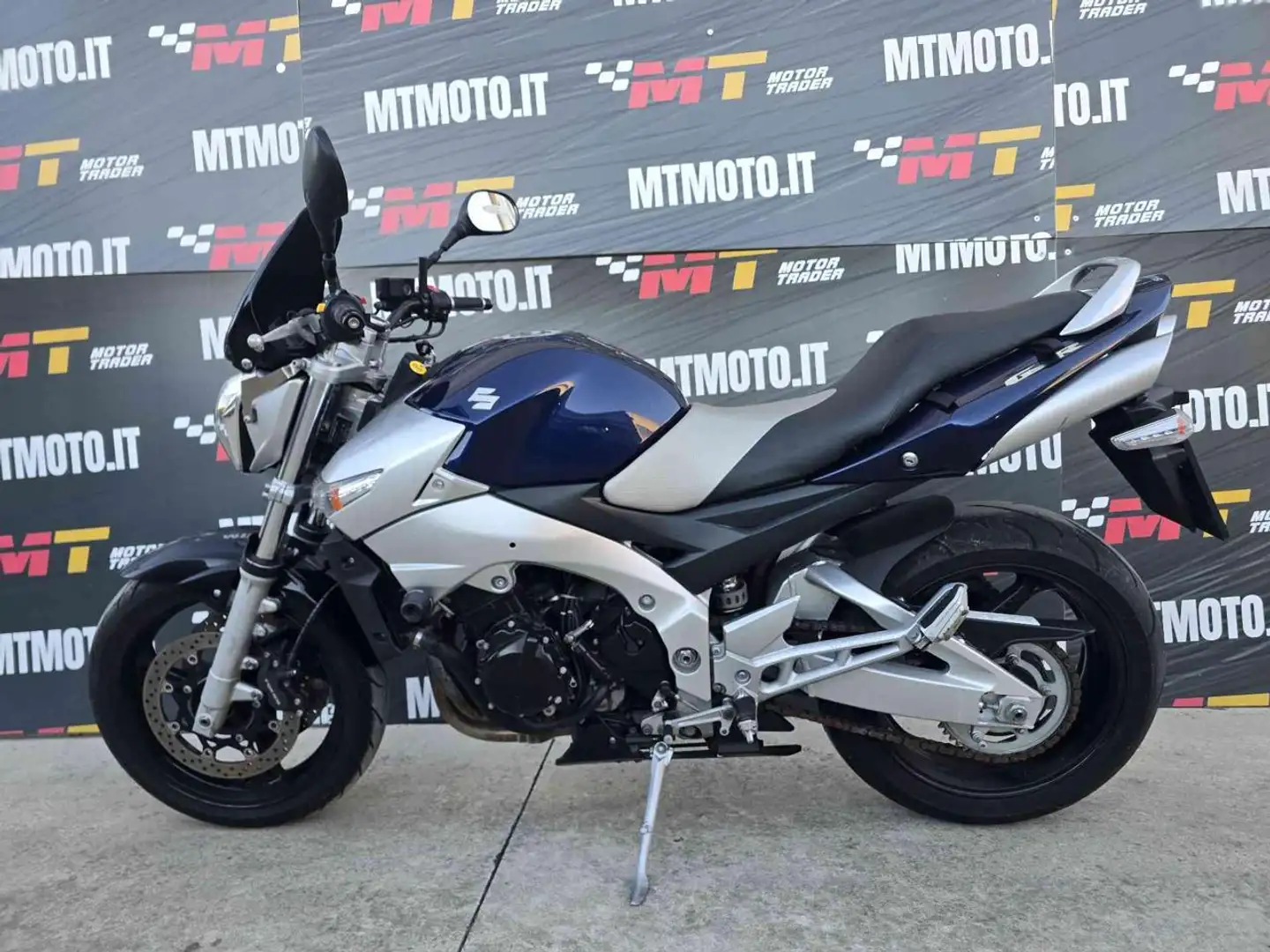 Suzuki GSR 600 / Export Video 360 Blauw - 2