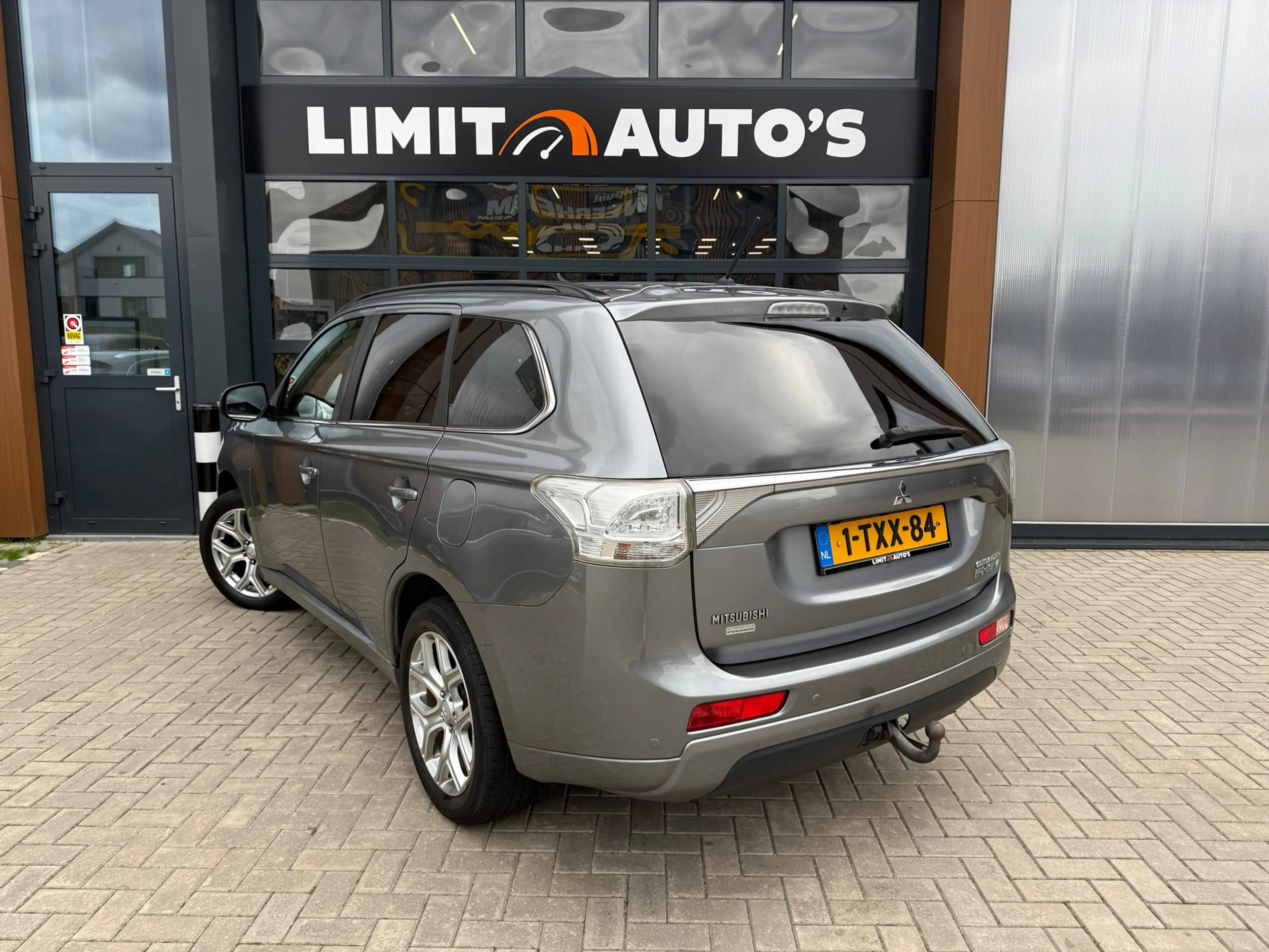 Mitsubishi Outlander 2.0 PHEV instyle+/Schuifdak/Keyless/Xenon/Leer/Cam — photo 5