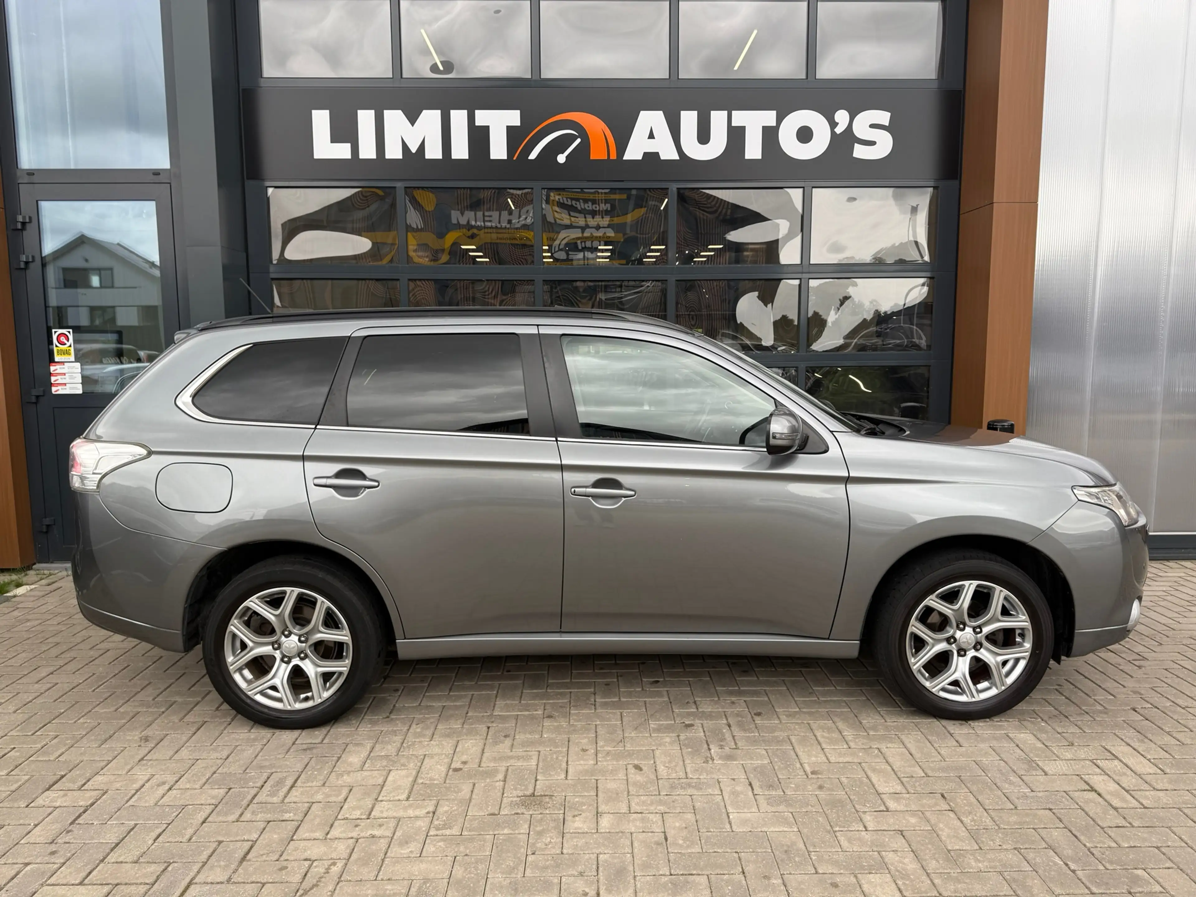 Mitsubishi Outlander 2.0 PHEV instyle+/Schuifdak/Keyless/Xenon/Leer/Cam — photo 8
