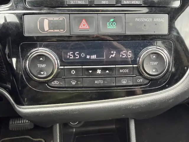 Mitsubishi Outlander view 15