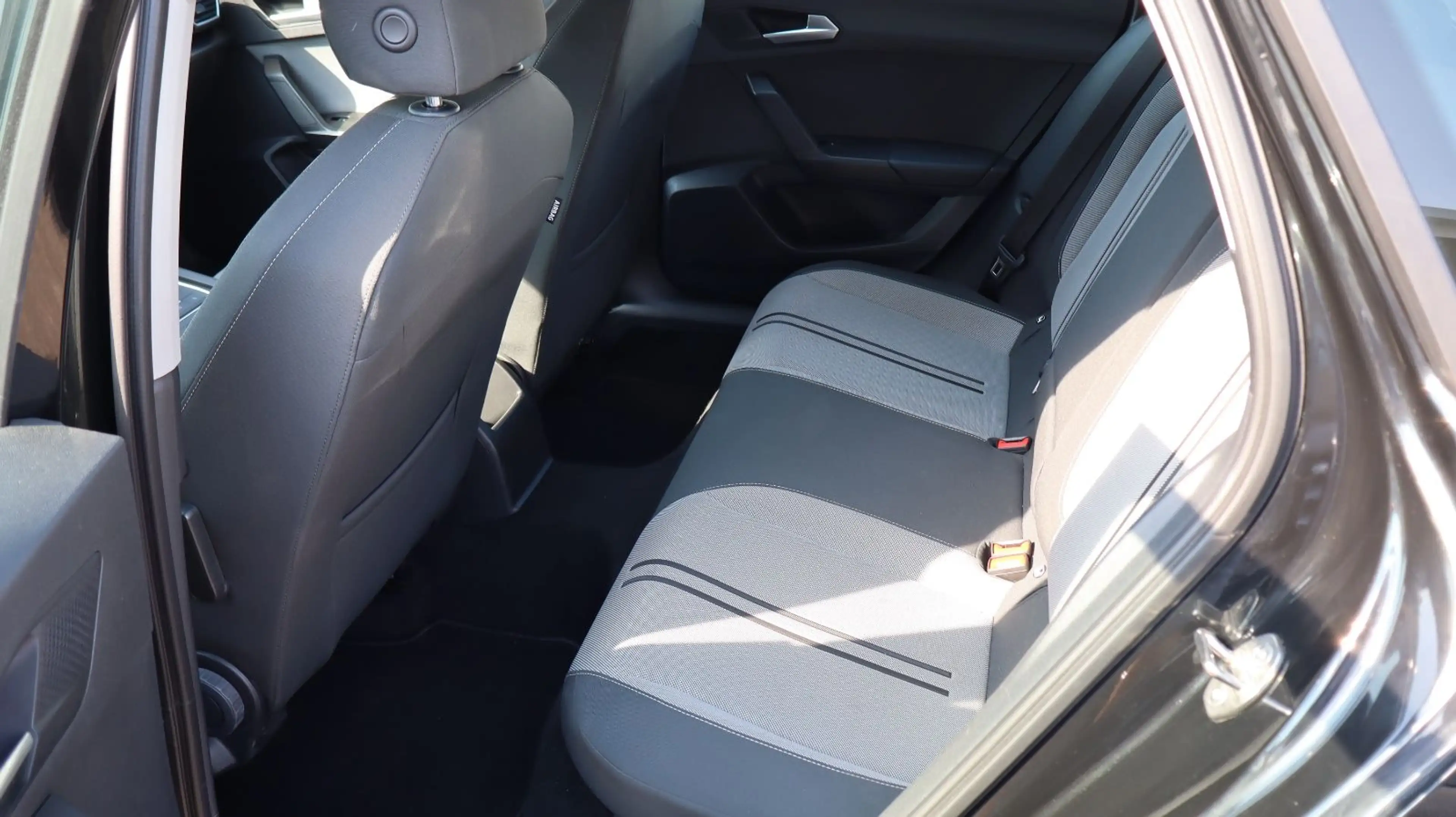 SEAT Leon Sportstourer Style — photo 10