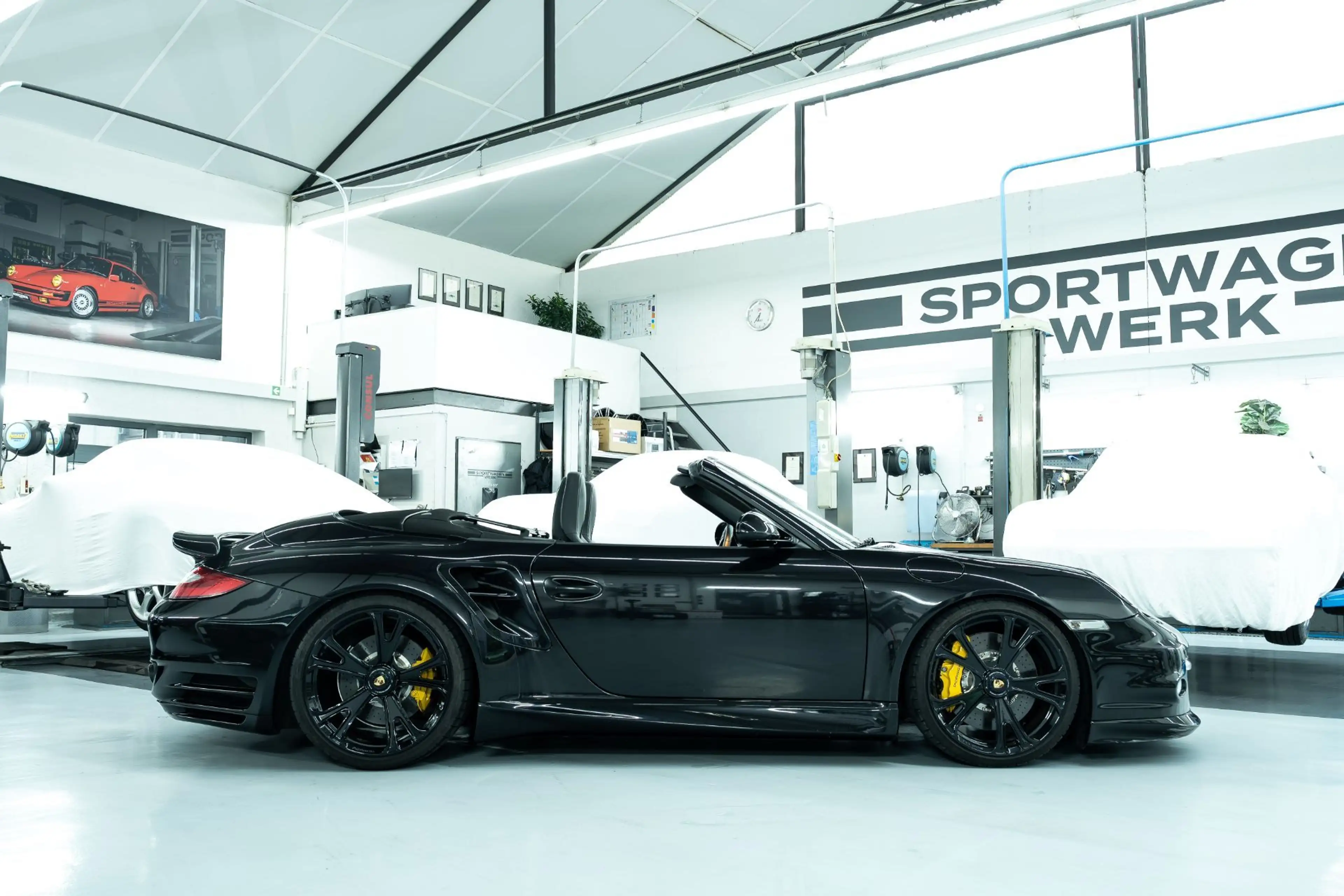 Porsche 911 Turbo S — photo 7