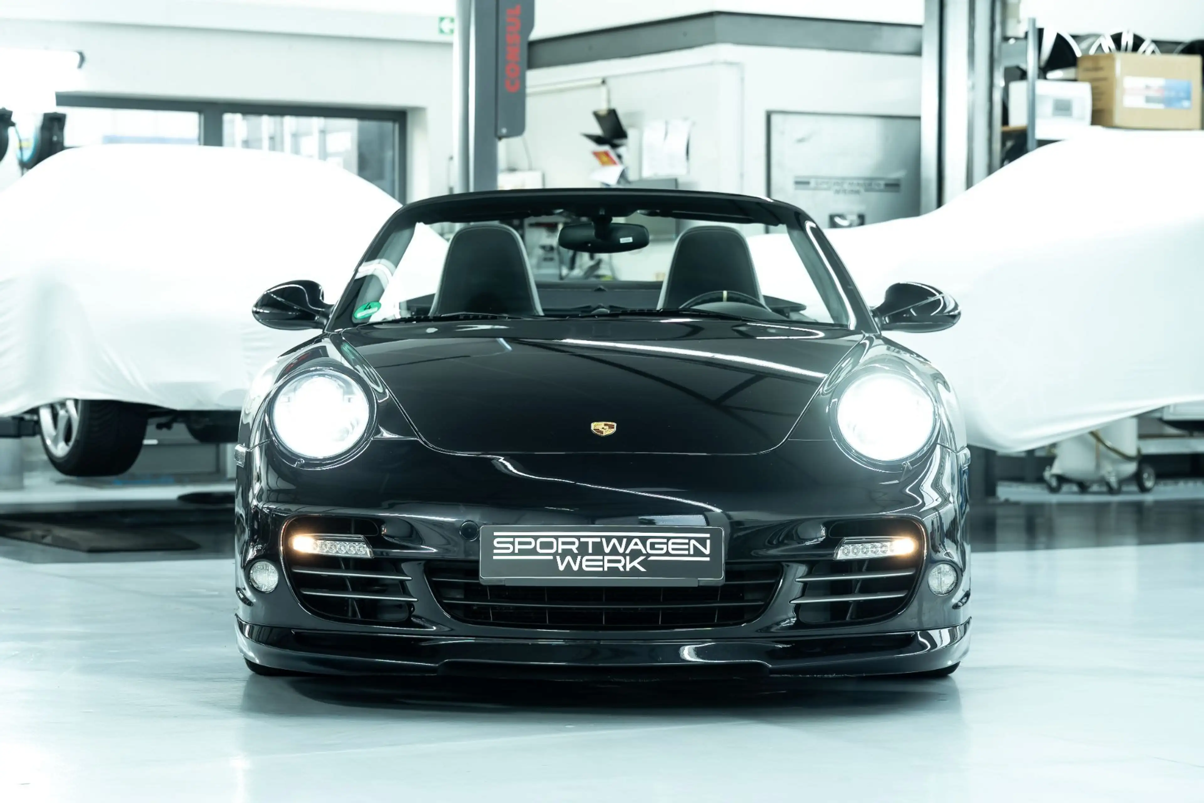 Porsche 911 Turbo S — photo 2