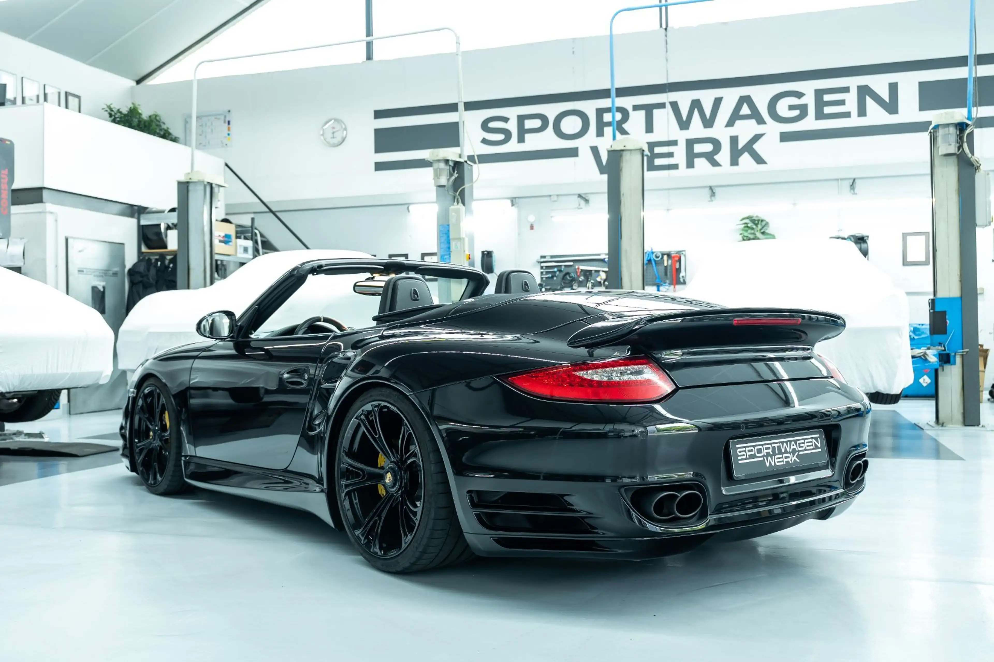 Porsche 911 Turbo S — photo 6
