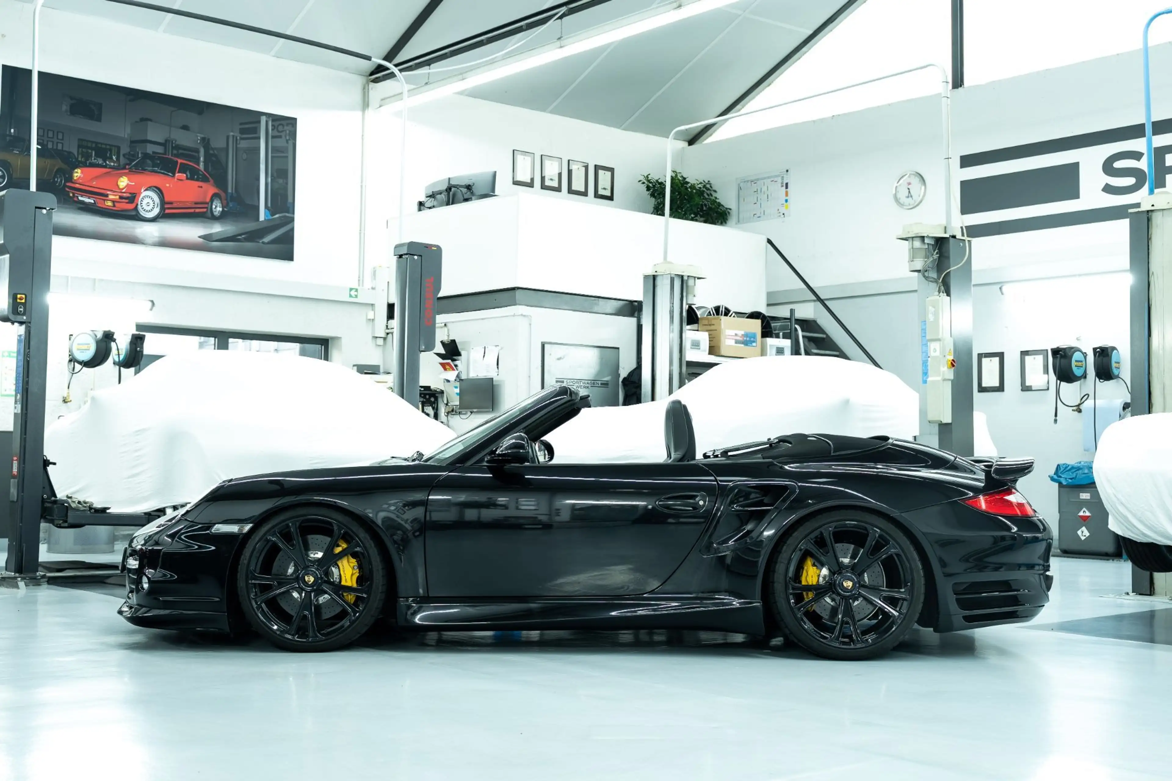 Porsche 911 Turbo S — photo 8