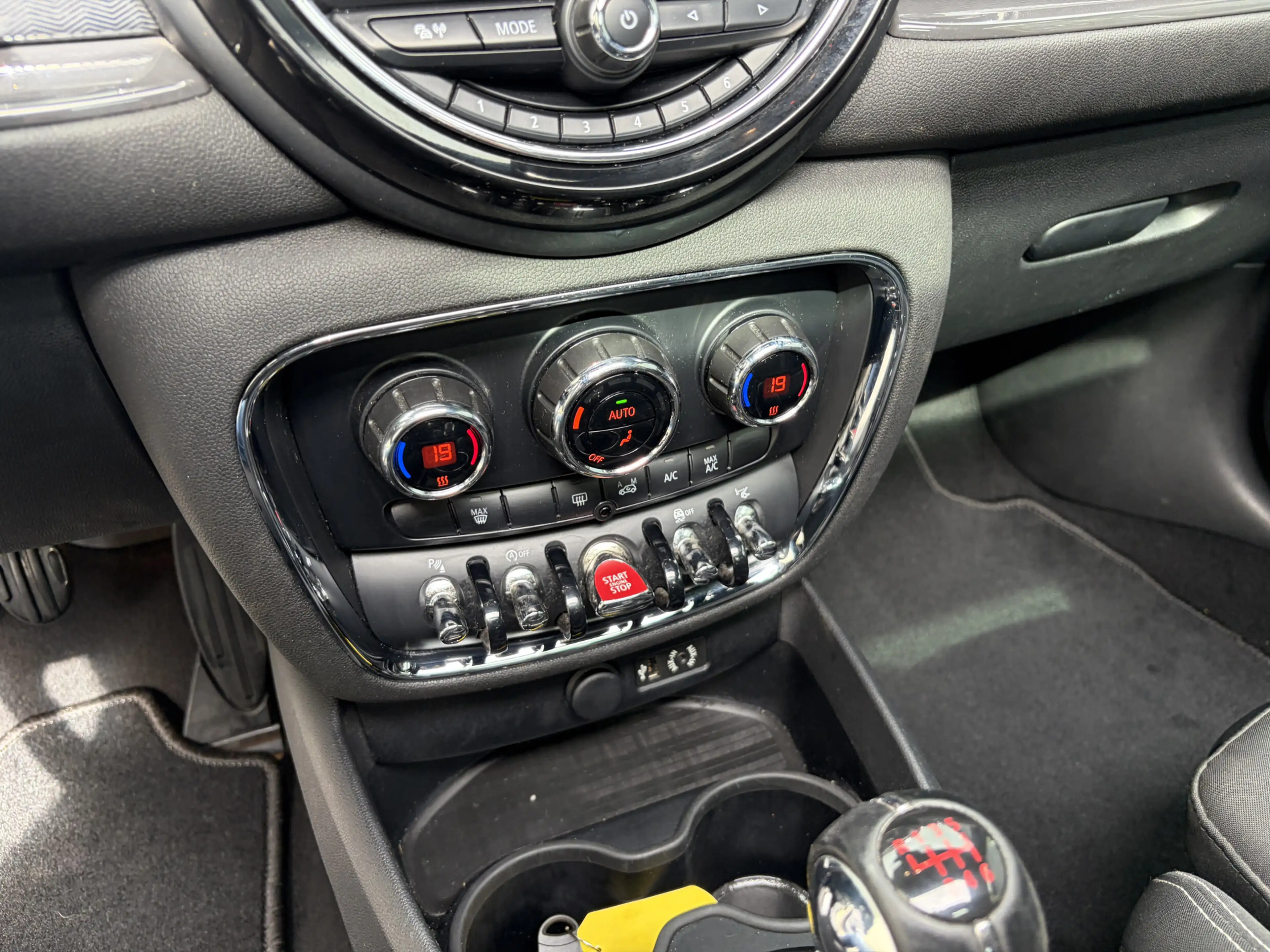 MINI Cooper Clubman 1.5 Salt Business / PANORAMADAK / NAVI / CRUISE / — photo 14