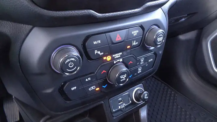 Jeep Renegade 2021, foto 11