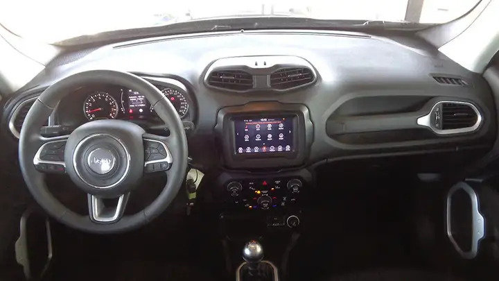 Jeep Renegade 2021, foto 7