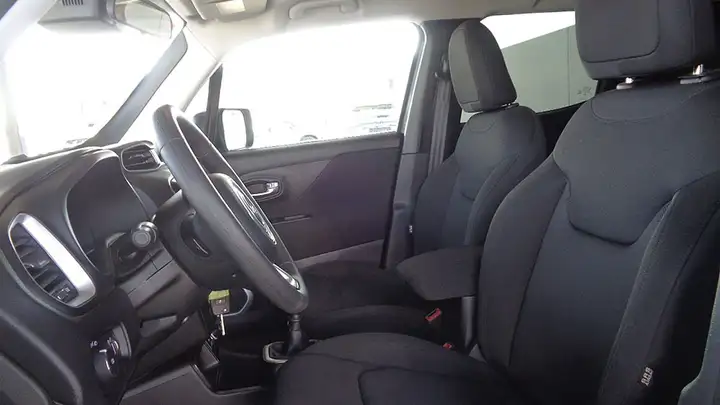 Jeep Renegade 2021, foto 8
