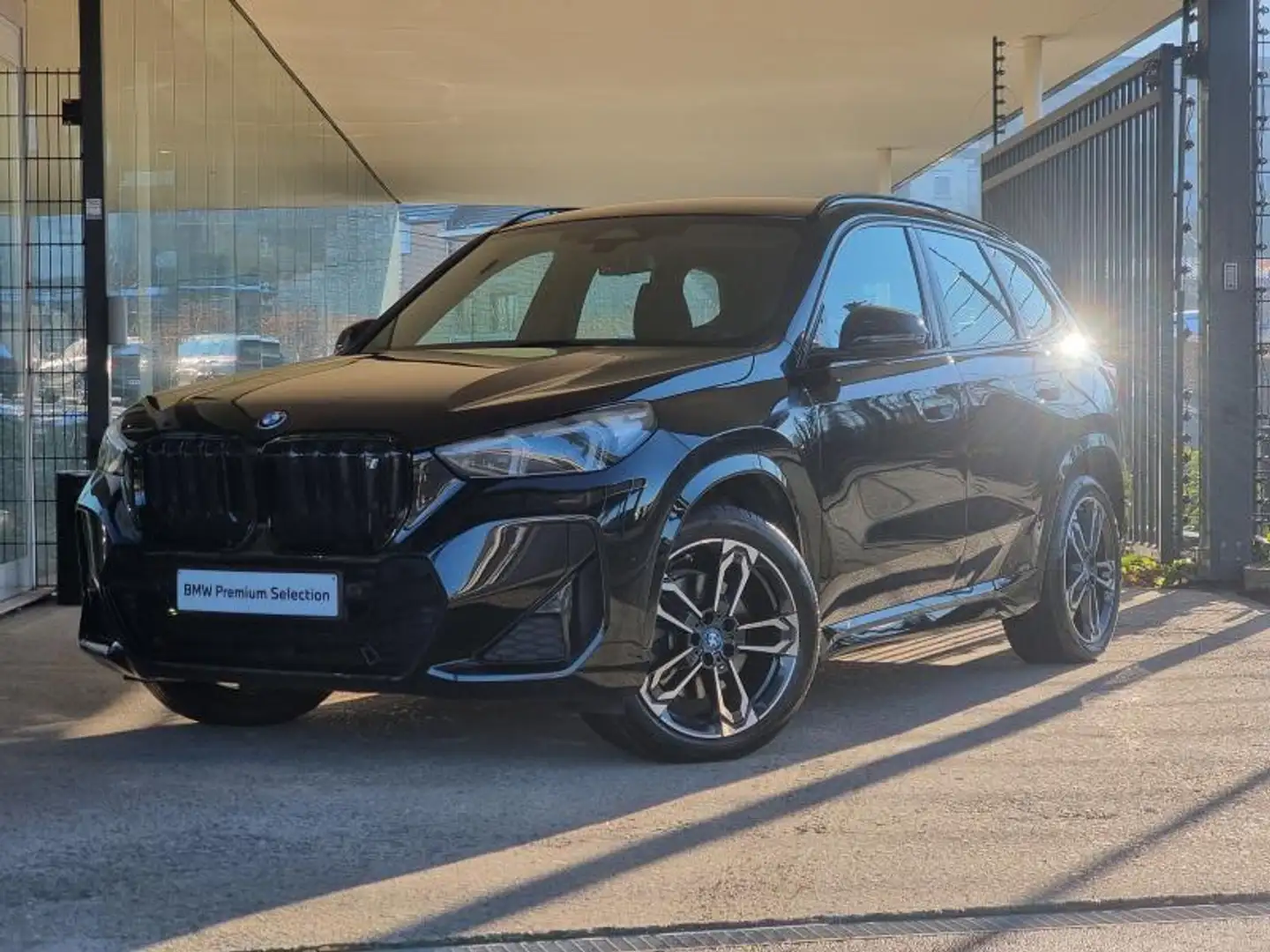 BMW iX1 xDrive 30 Negro - 1