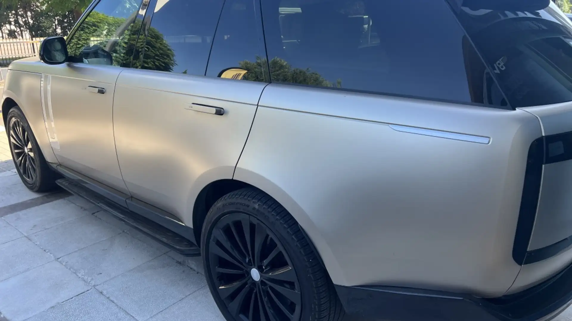 Land Rover Range Rover 4.4 V8 Autobiography SWB AWD Aut. 530 Beige - 1