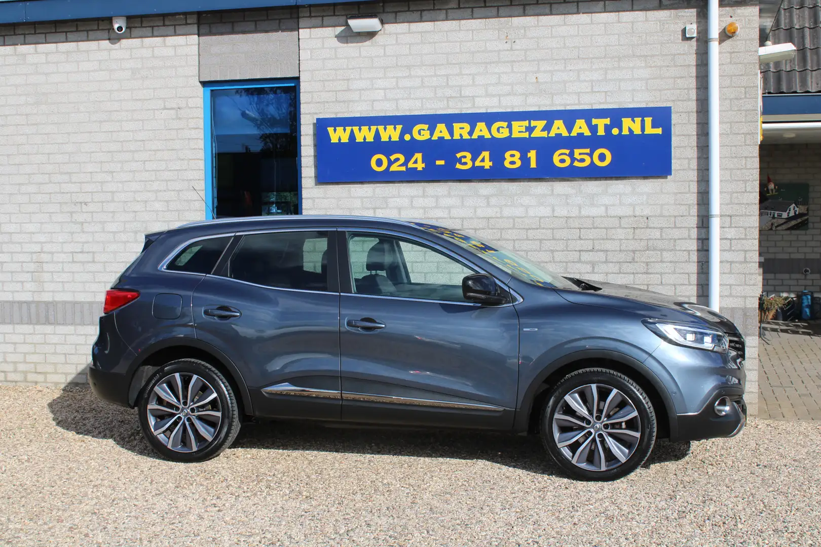 Renault Kadjar 1.5 dCi Bose Clima Navi Trekhaak 19” lm velgen Grau - 2
