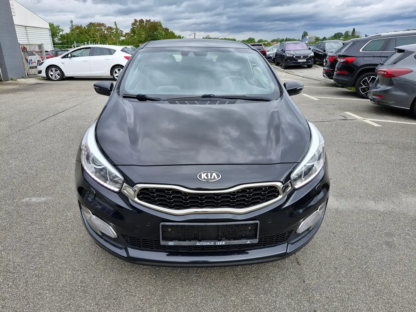 Kia Ceed / cee'd Ceed Diesel 1.6 CRDi 128 Vision Schwarz - 1