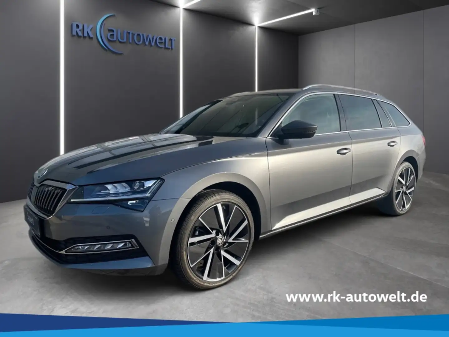 Skoda Superb Combi Style 2.0 TDI DSG,Navi,ACC,AHK,360° Grau - 1