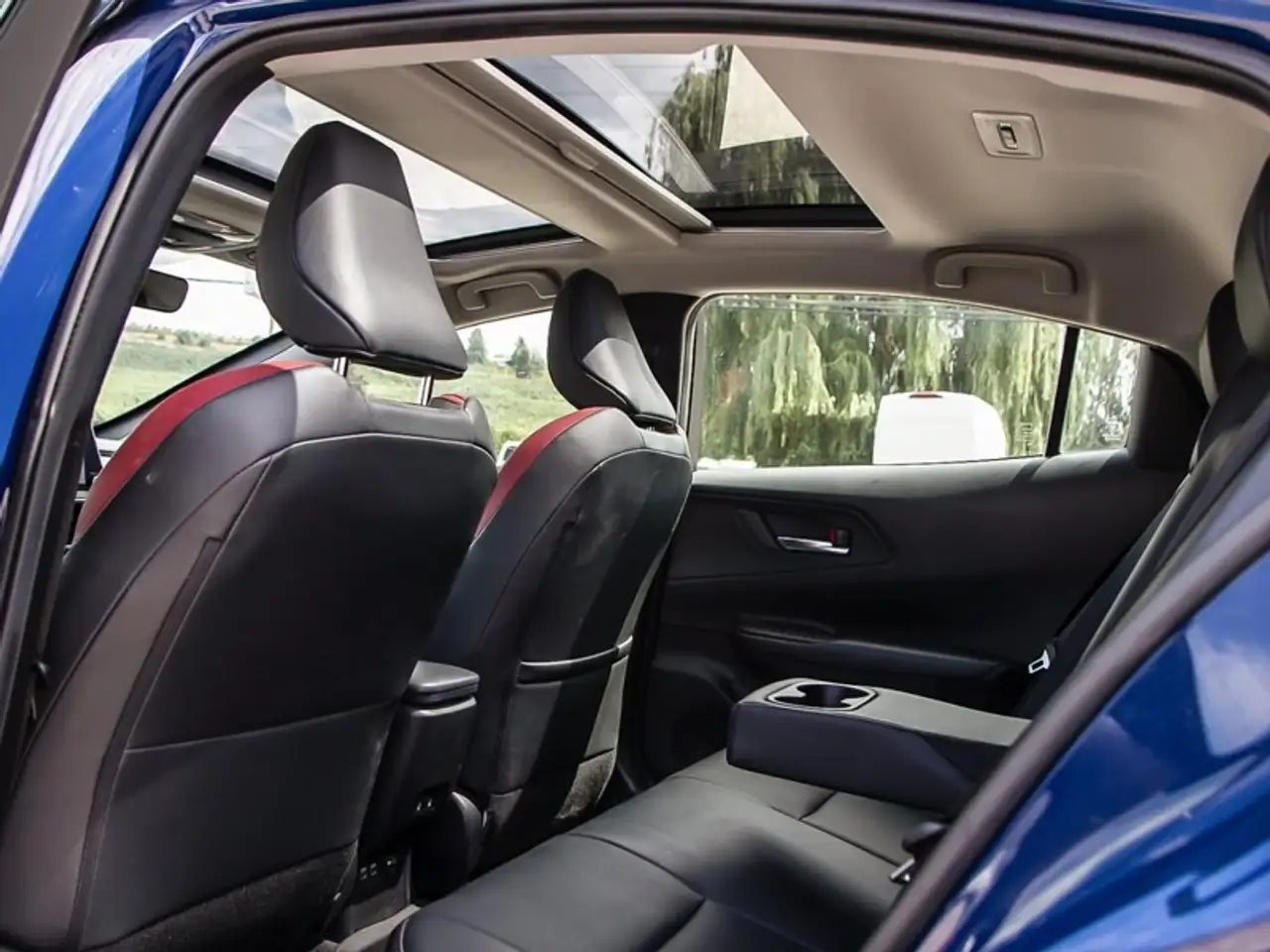 Toyota Prius Prime photo Toyota Prius Prime