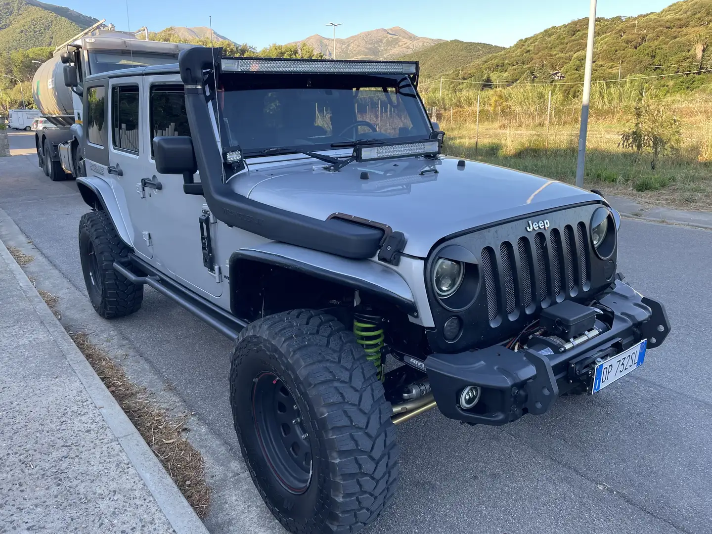 Jeep Wrangler Unlimited 2.8 crd Sahara - 2