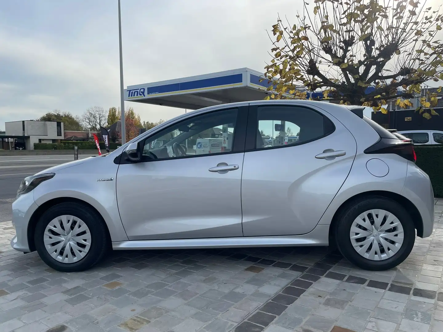 Toyota Yaris Yaris Hybrid 1.5 VVT-i Style Zilver - 2
