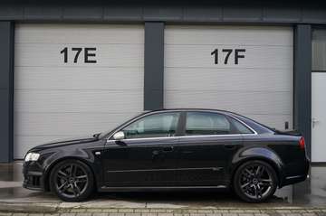 A4 Limousine 4.2 V8 quattro