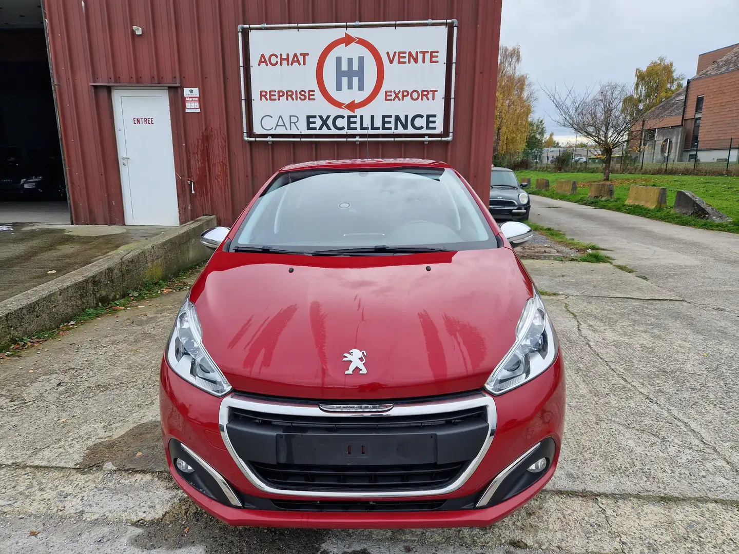 Peugeot 208 208 1.2i PureTech Allure Rood - 1