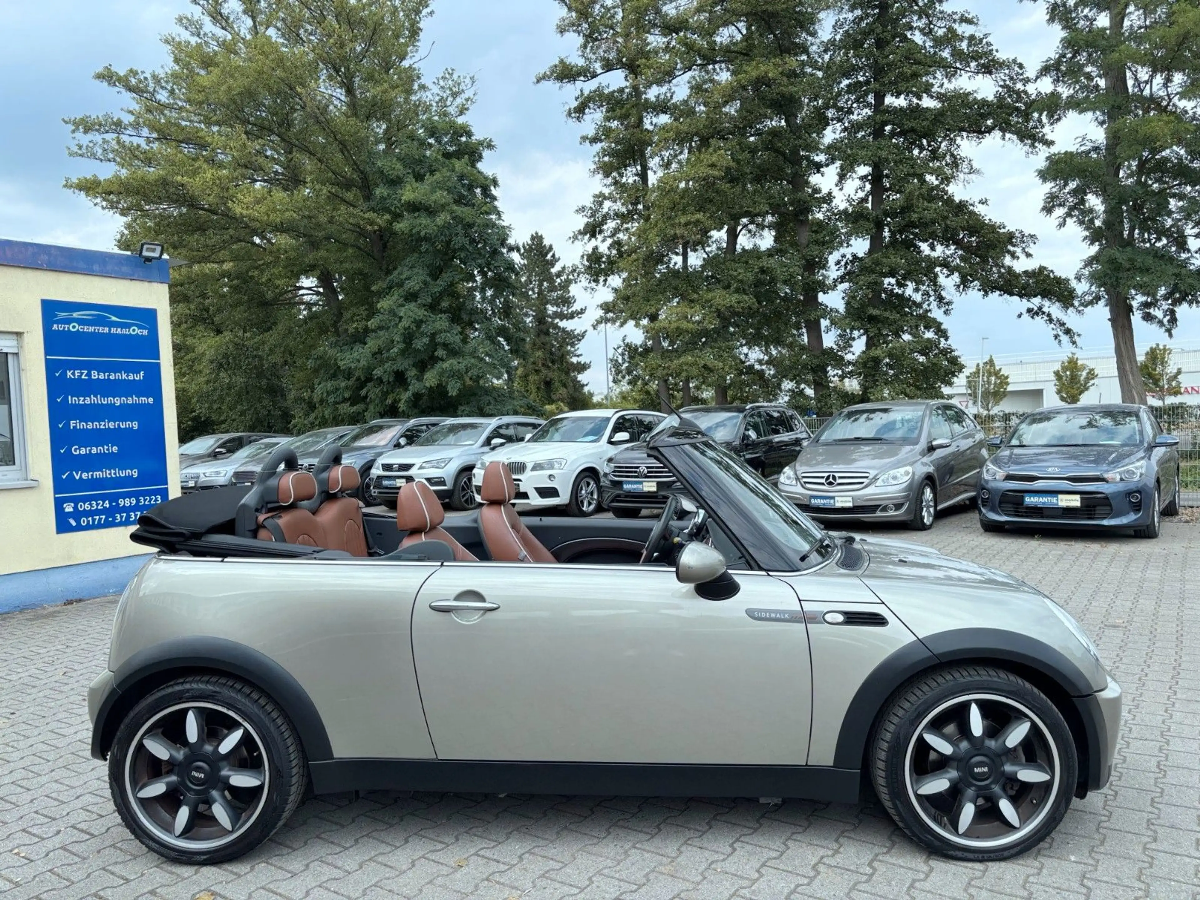 MINI Cooper Cabrio Sidewalk*LEDER*TEMP.*H&K*PDC*17" — photo 11