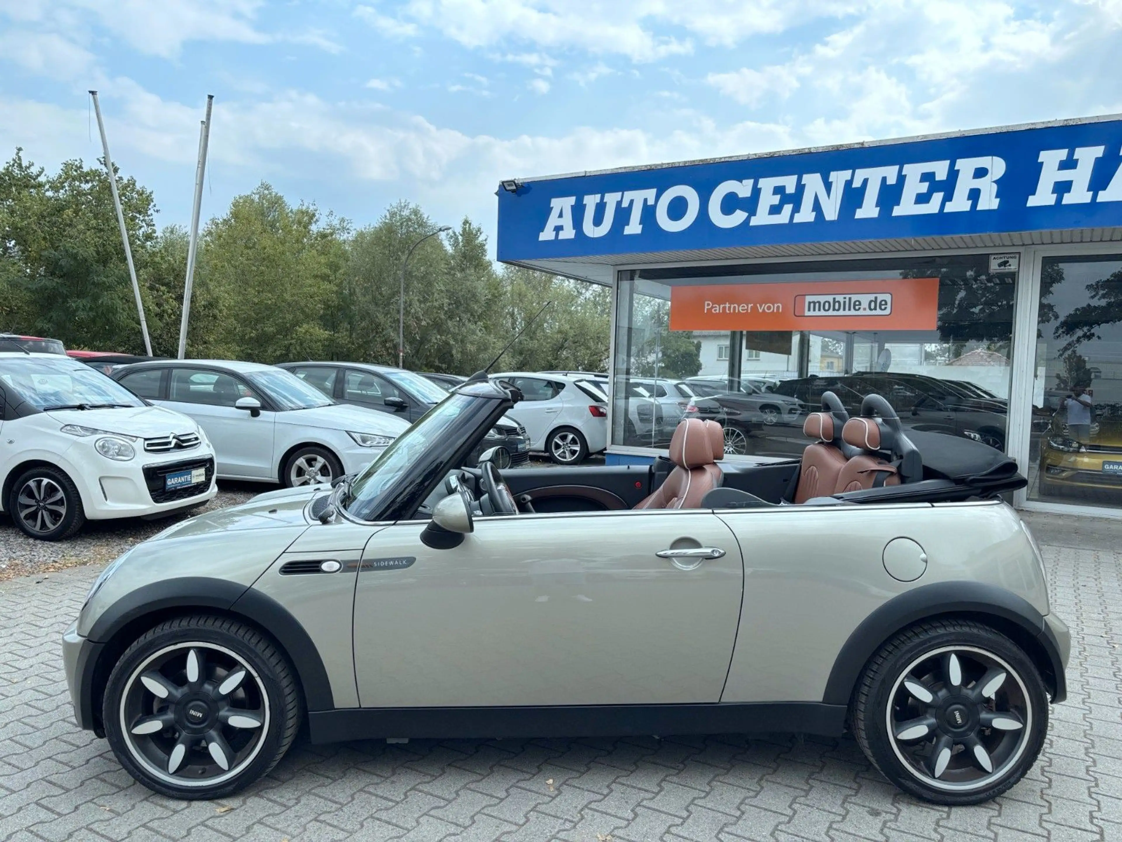 MINI Cooper Cabrio Sidewalk*LEDER*TEMP.*H&K*PDC*17" — photo 3