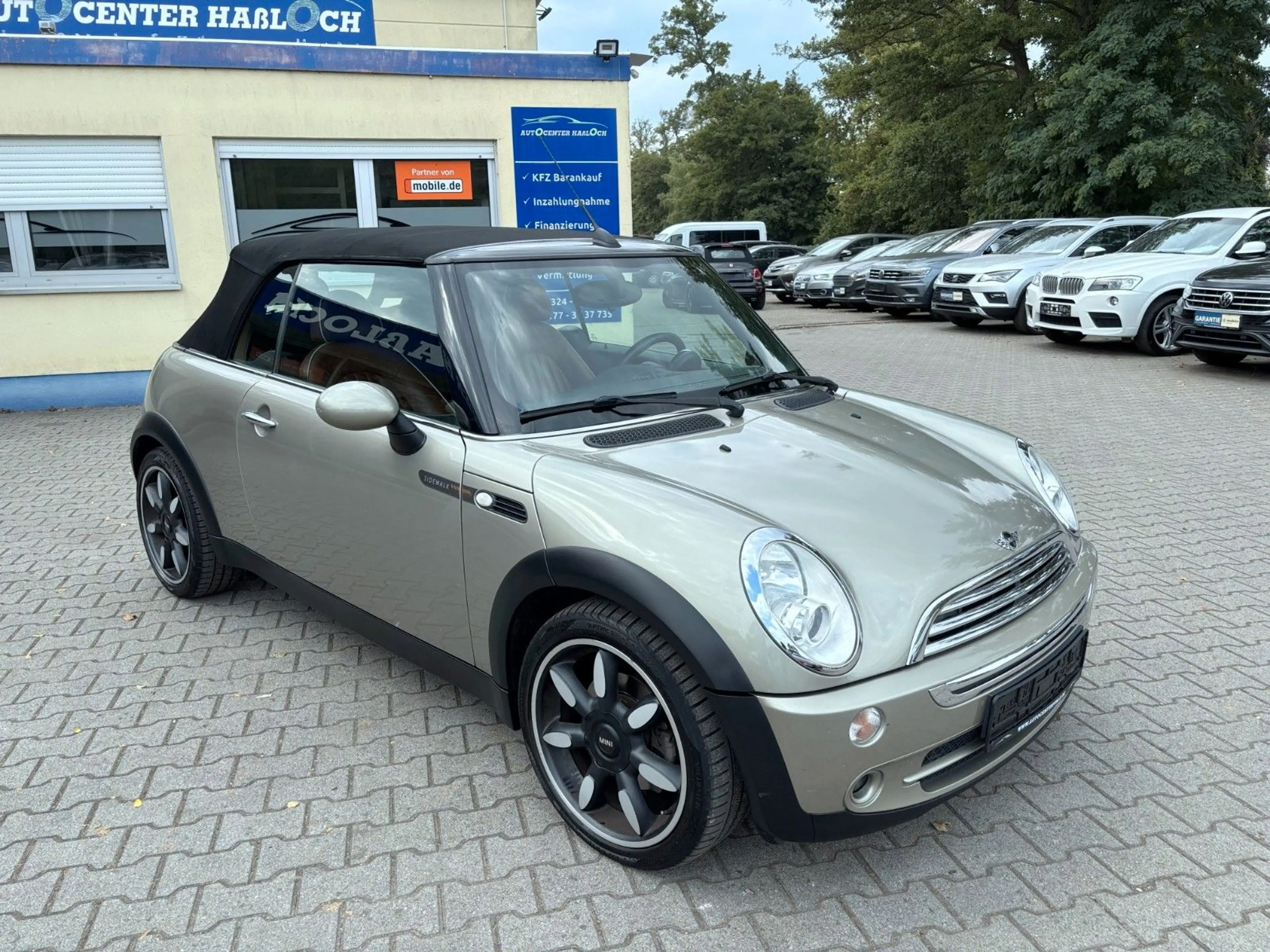 MINI Cooper Cabrio Sidewalk*LEDER*TEMP.*H&K*PDC*17" — photo 10