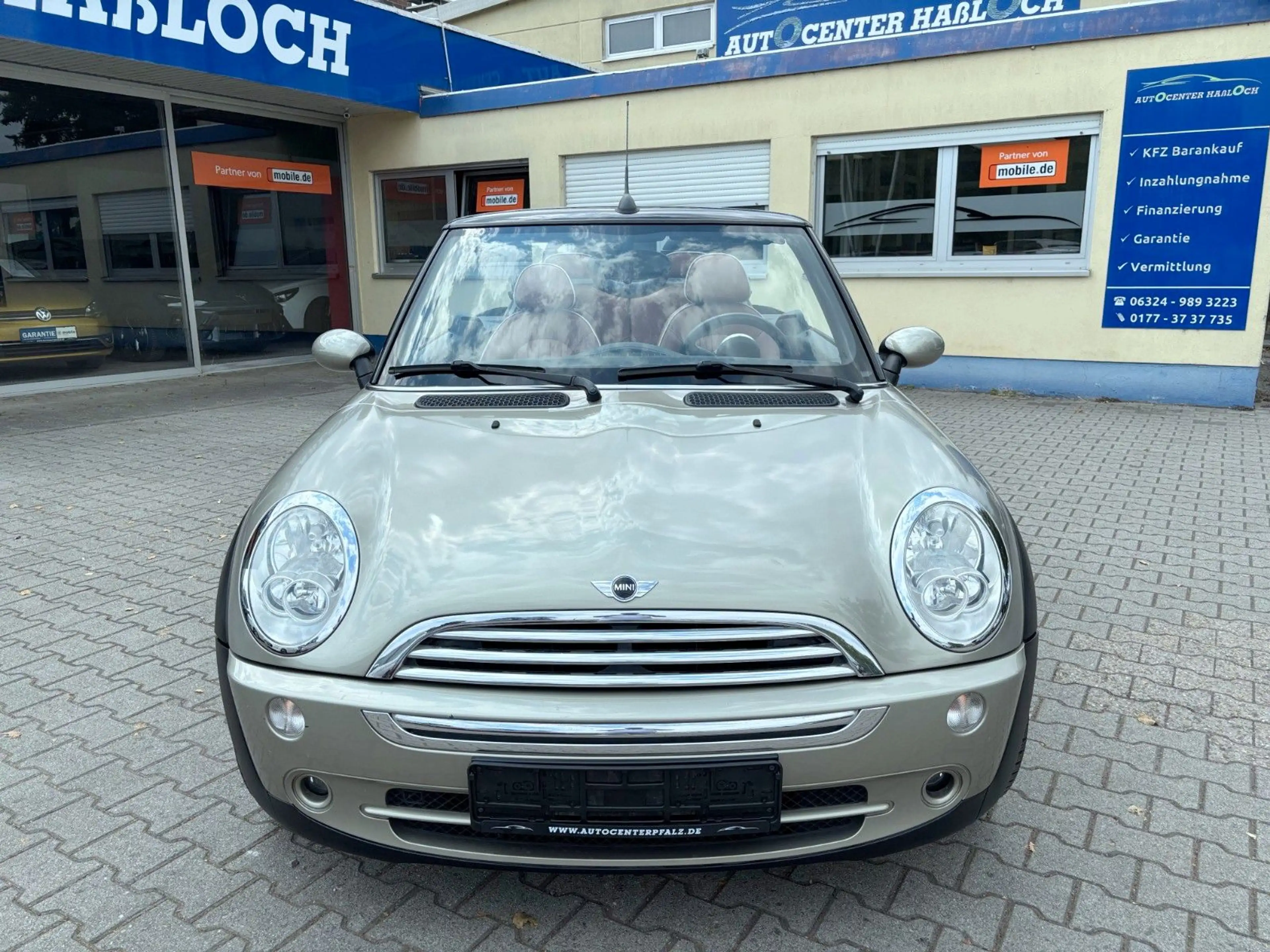 MINI Cooper Cabrio Sidewalk*LEDER*TEMP.*H&K*PDC*17" — photo 6