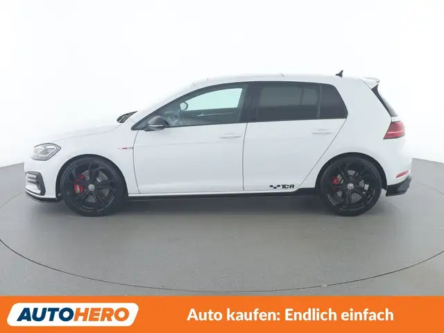 Volkswagen Golf view 3